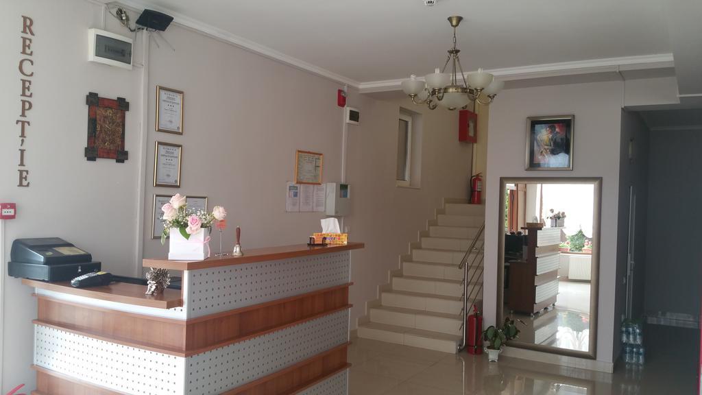 Pensiunea Pusca Si Cureaua Lata Турда Экстерьер фото